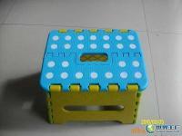 家用彩色卡通折疊凳子——輕便實用的塑料制品